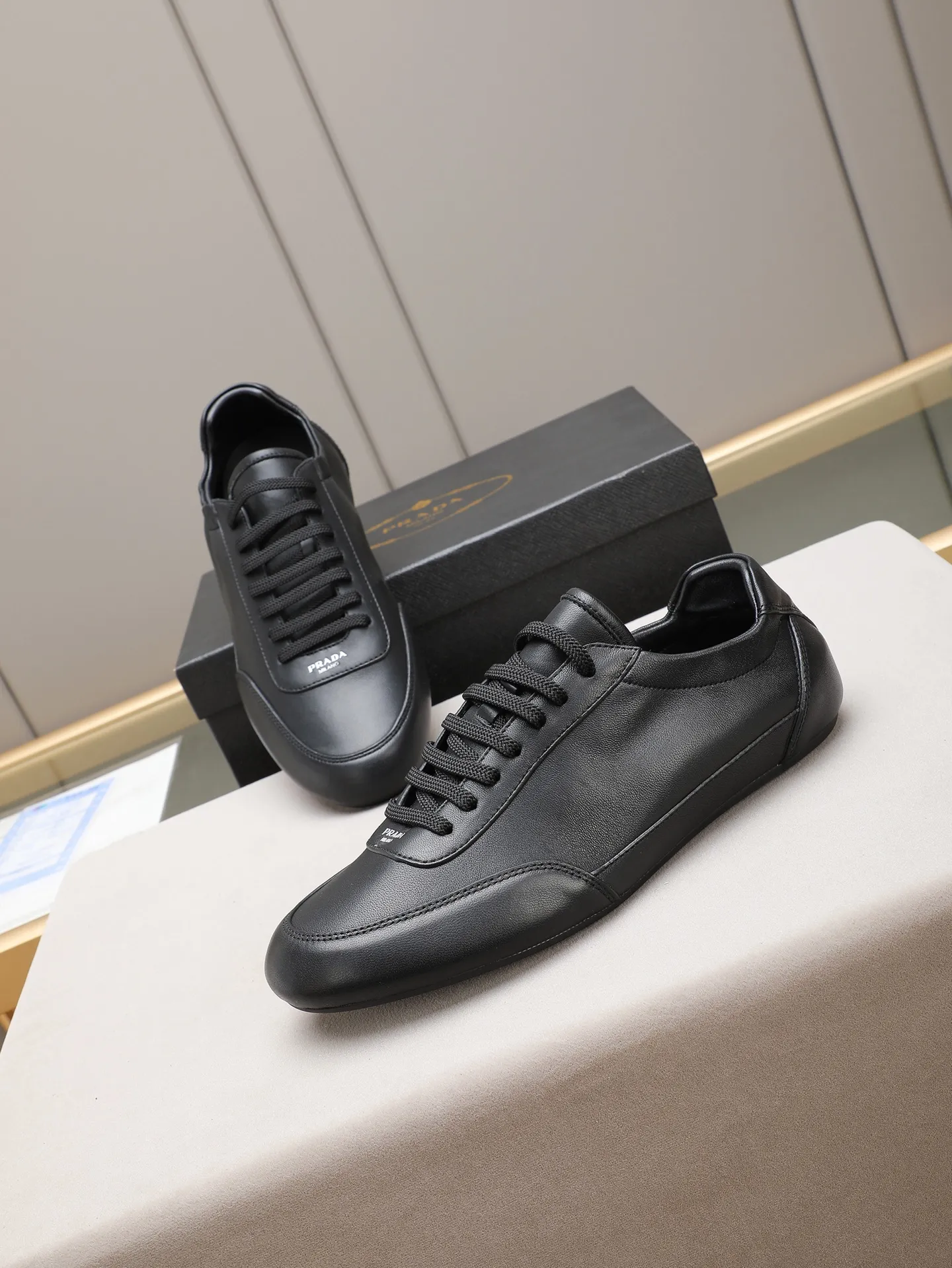 Men's shoes 💰520 PRADA, original version developed 1:1. Fabric sheepskin ➕Imported water-dyed sheep lining, rubber outsole, code number 38 to 44 (45 customized)